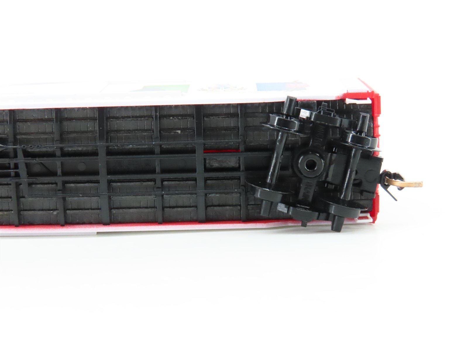 N Scale Micro-Trains MTL 07700157 YT Yukon Territory 40' Box Car #990