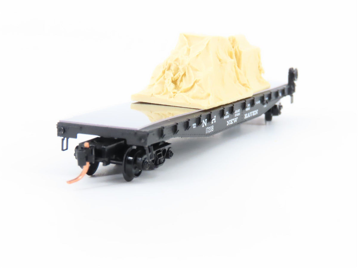 N Scale Micro-Trains MTL 45270 NH New Haven 50&#39; Flat Car #85382 w/load