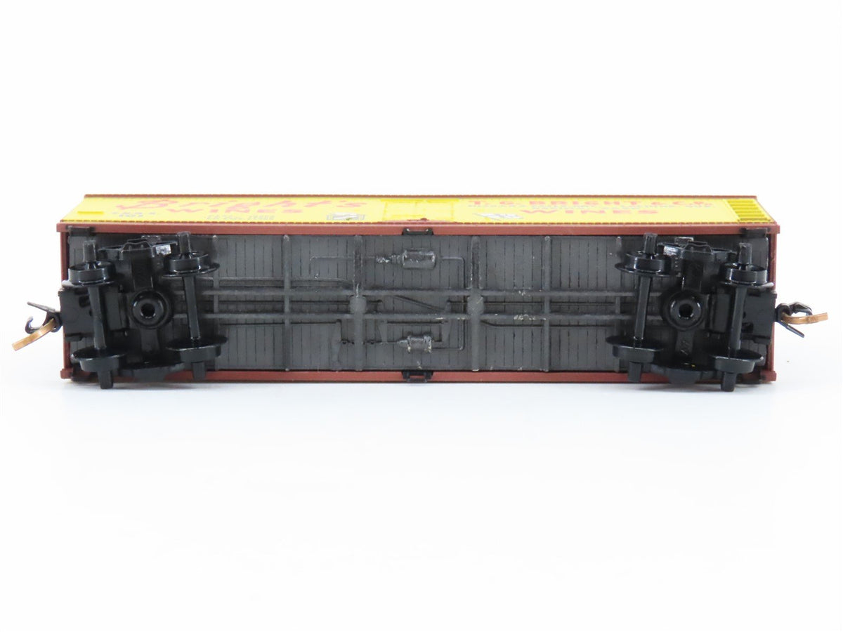 N Scale Kadee Micro-Trains MTL 49210 TGBX Bright&#39;s Wine Reefer #101