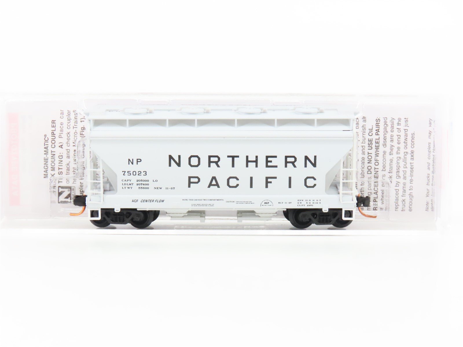 N Micro-Trains MTL 09200231 NP Northern Pacific 2-Bay Covered Hopper #75023