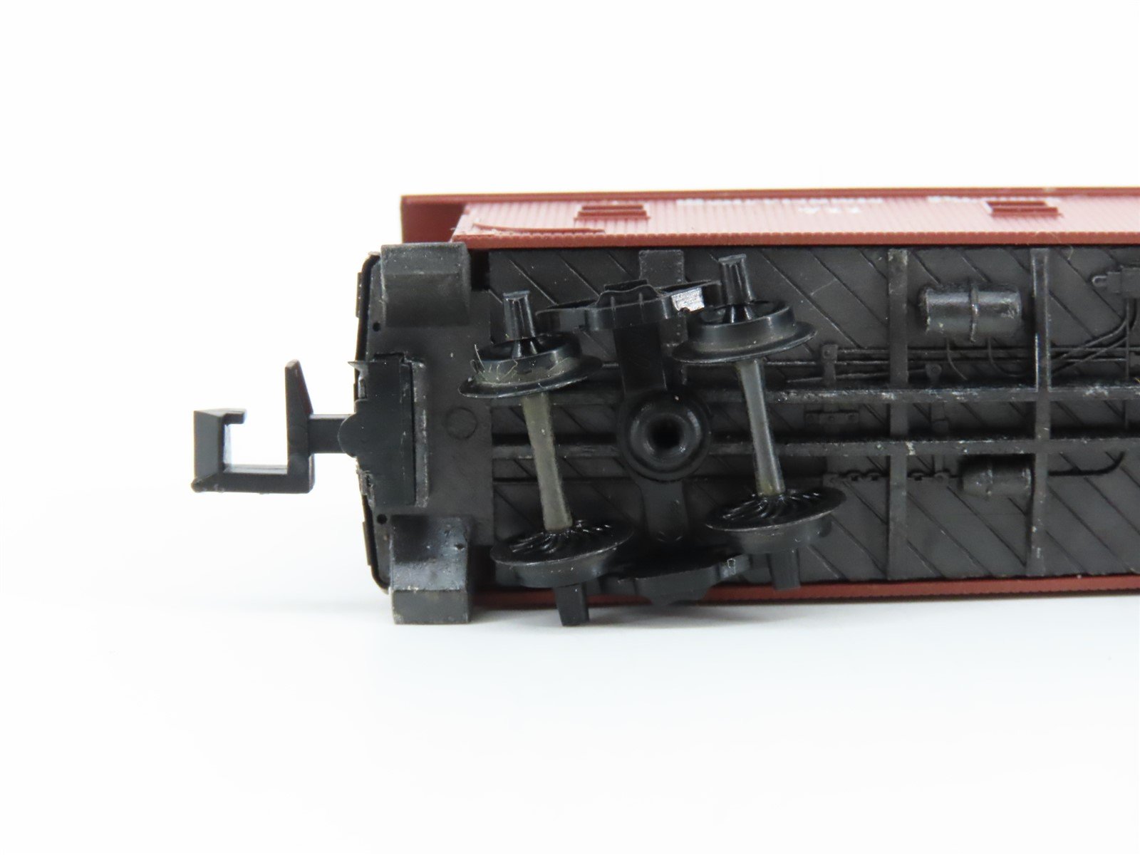 N Scale Kadee Micro-Trains MTL 50071 SP Southern Pacific 34' Caboose #711