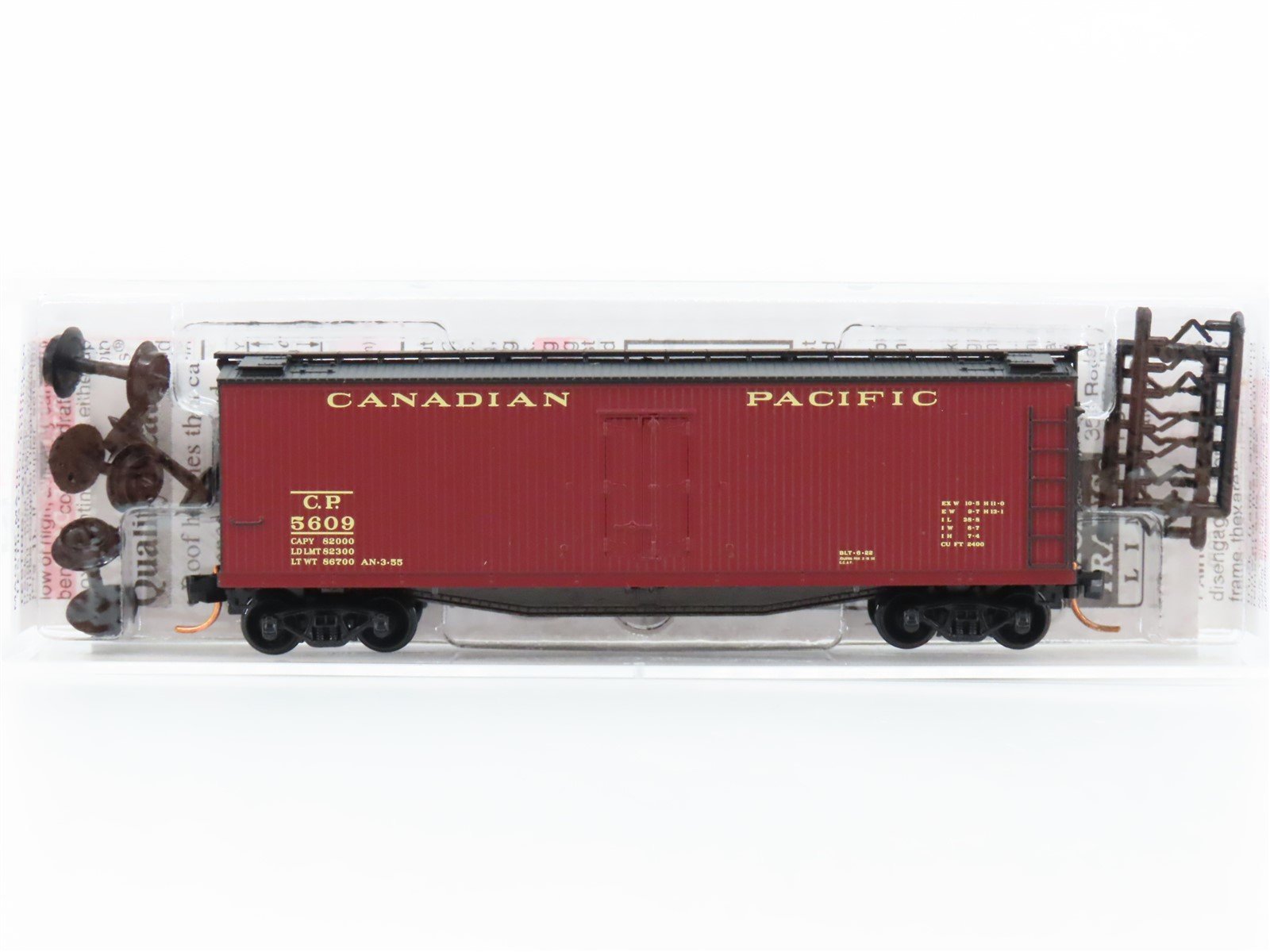 N Scale Micro-Trains MTL 04900530 CP Canadian Pacific 40' Wood Reefer #5609