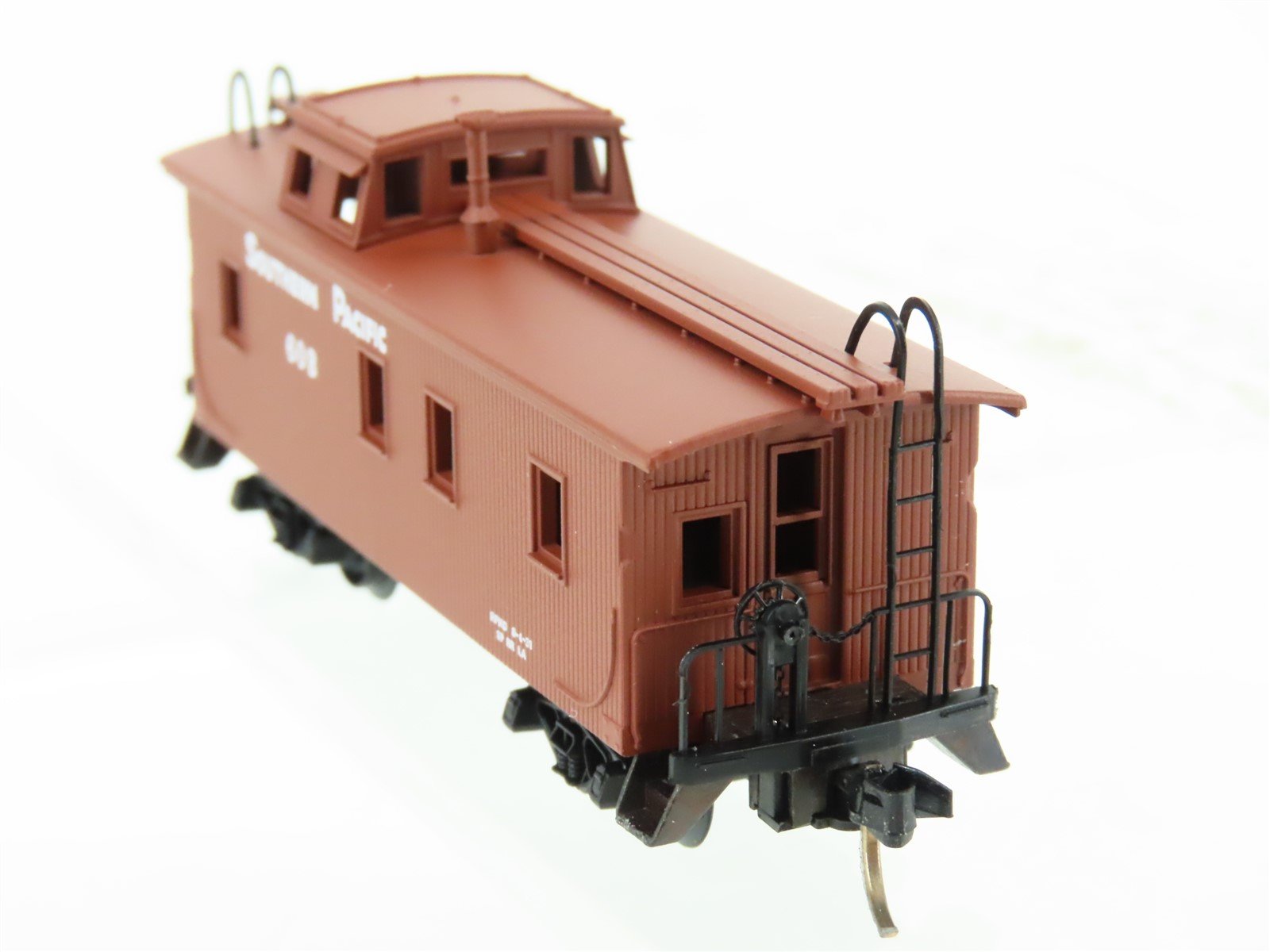 N Scale Kadee Micro-Trains MTL 50070 SP Southern Pacific 34' Caboose #608