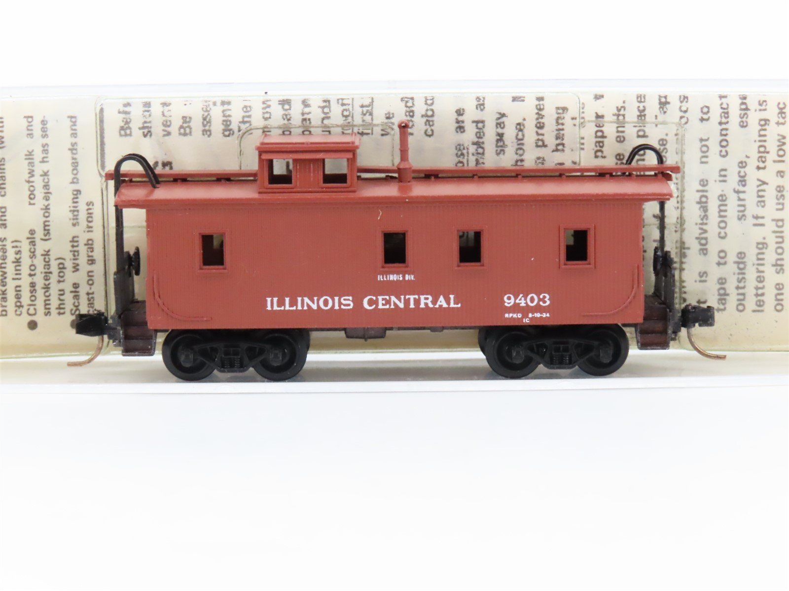 N Scale Kadee Micro-Trains MTL 50030 IC Illinois Central 34' Caboose #9403