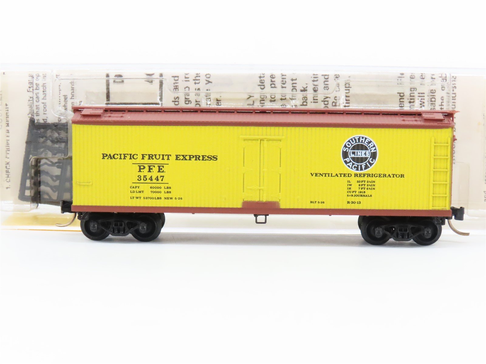 N Scale Micro-Trains MTL 49180 SP PFE Pacific Fruit Express 40' Reefer #35447