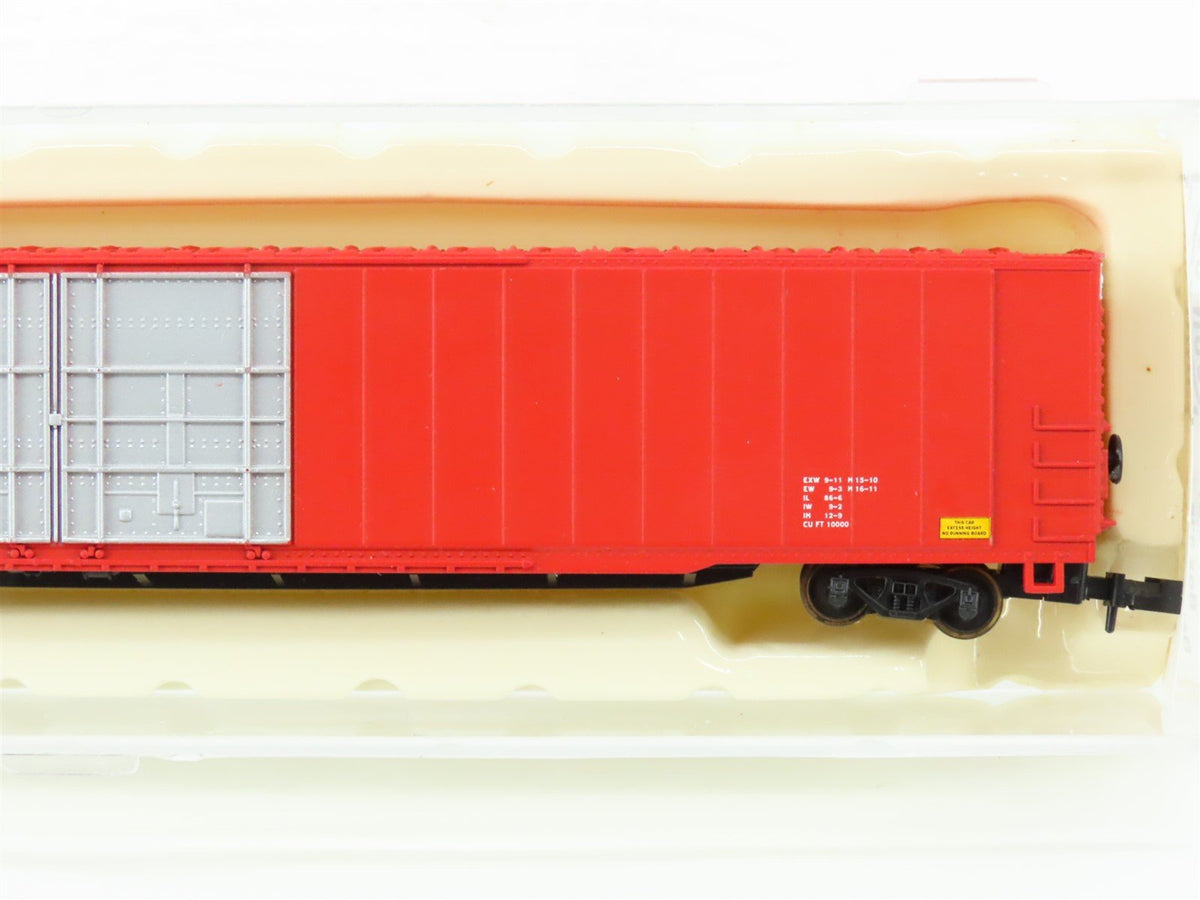 N Con-Cor 001-555657-1 MILW CP Rail 85&#39; Hi-Cube Double Plug Door Box Car #4717