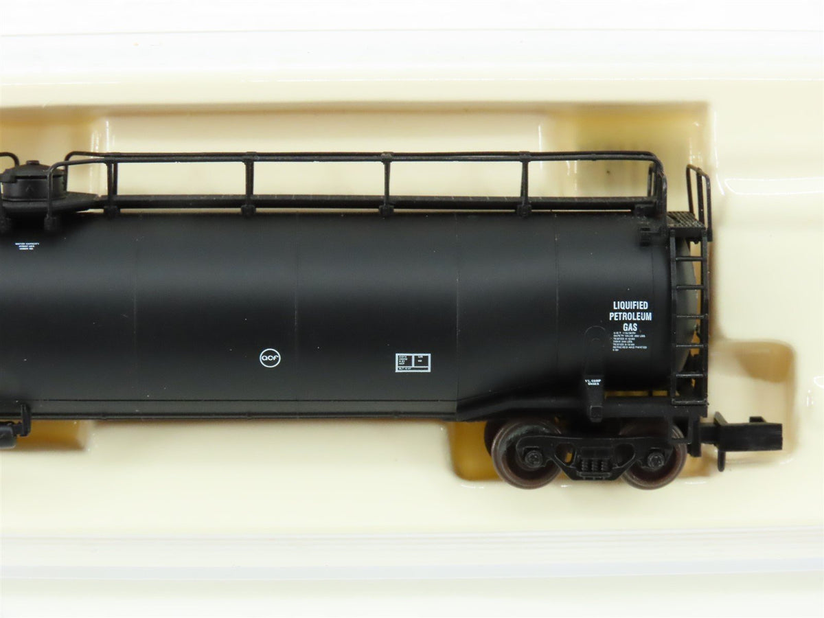 N Scale Atlas ACFX 33k Gallon Liquified Petroleum Gas Tank Car #17431