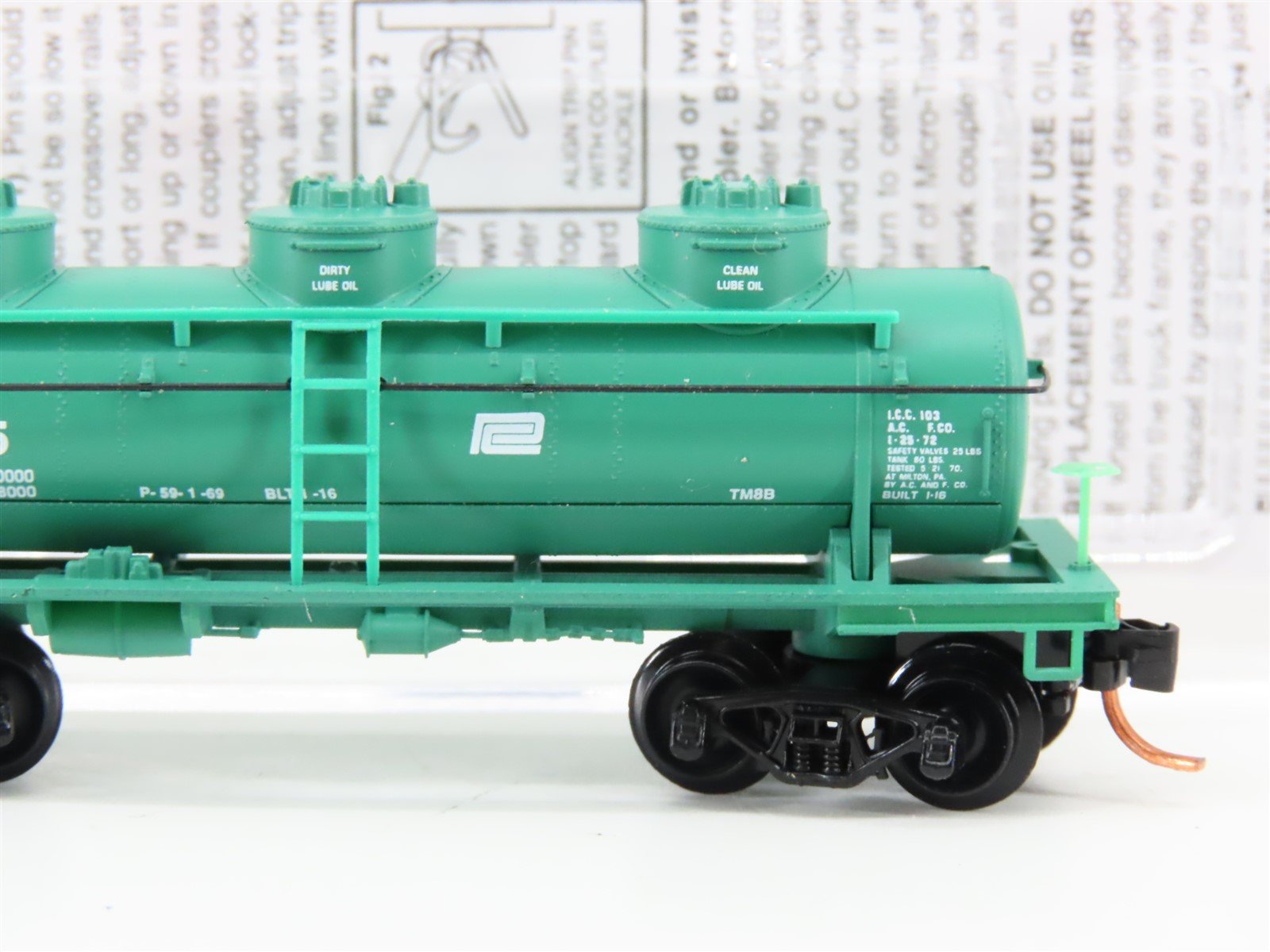 N Scale Micro-Trains MTL 06600040 PC Penn Central 3-Dome Tank Car #70755