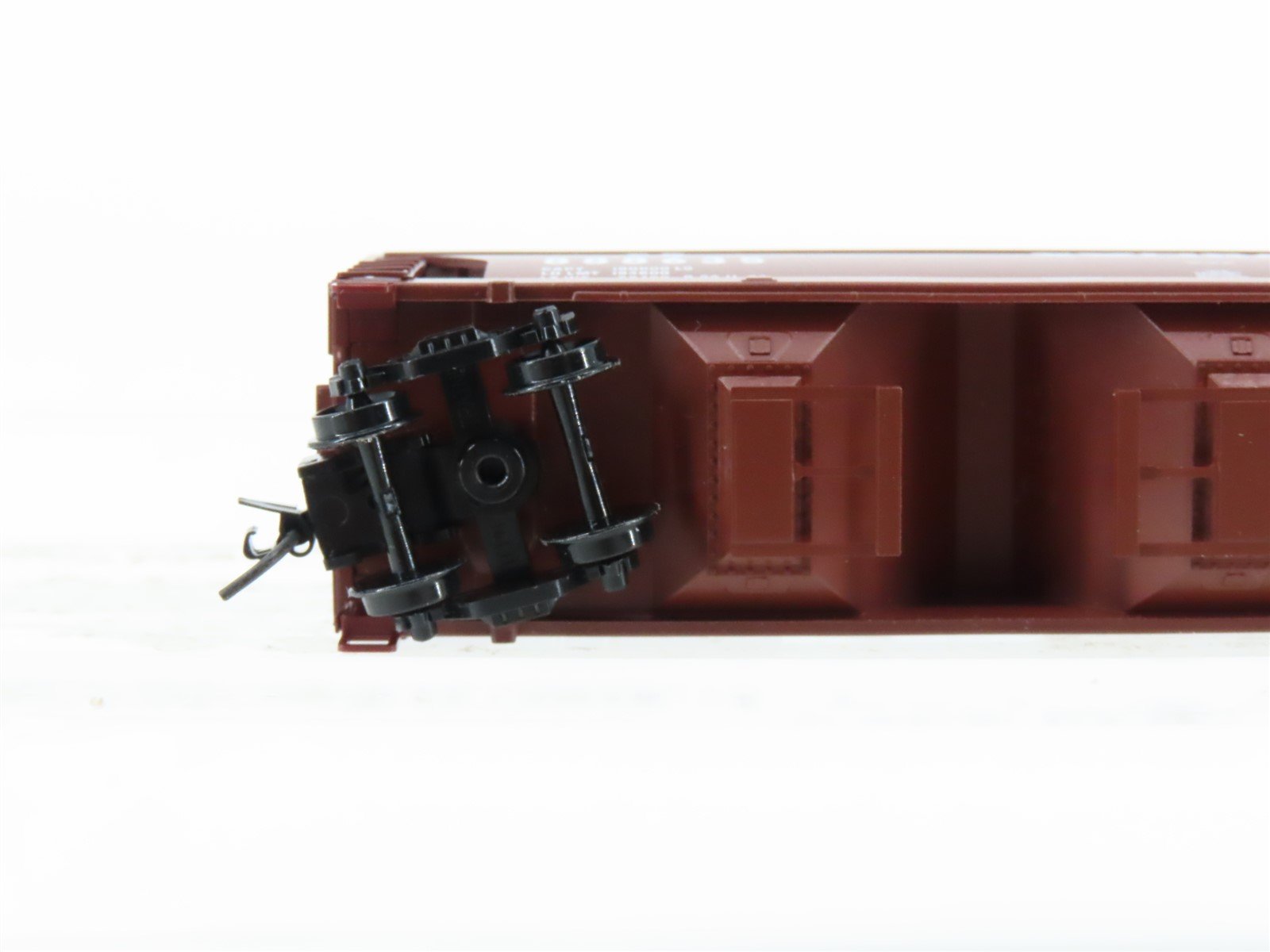 N Scale Micro-Trains MTL 09400630 CR Conrail 3-Bay Covered Hopper #888635