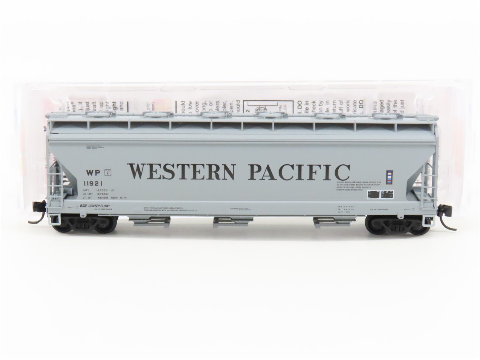 N Scale Micro-Trains MTL 09300170 WP Western Pacific 3-Bay Covered Hopper #11921
