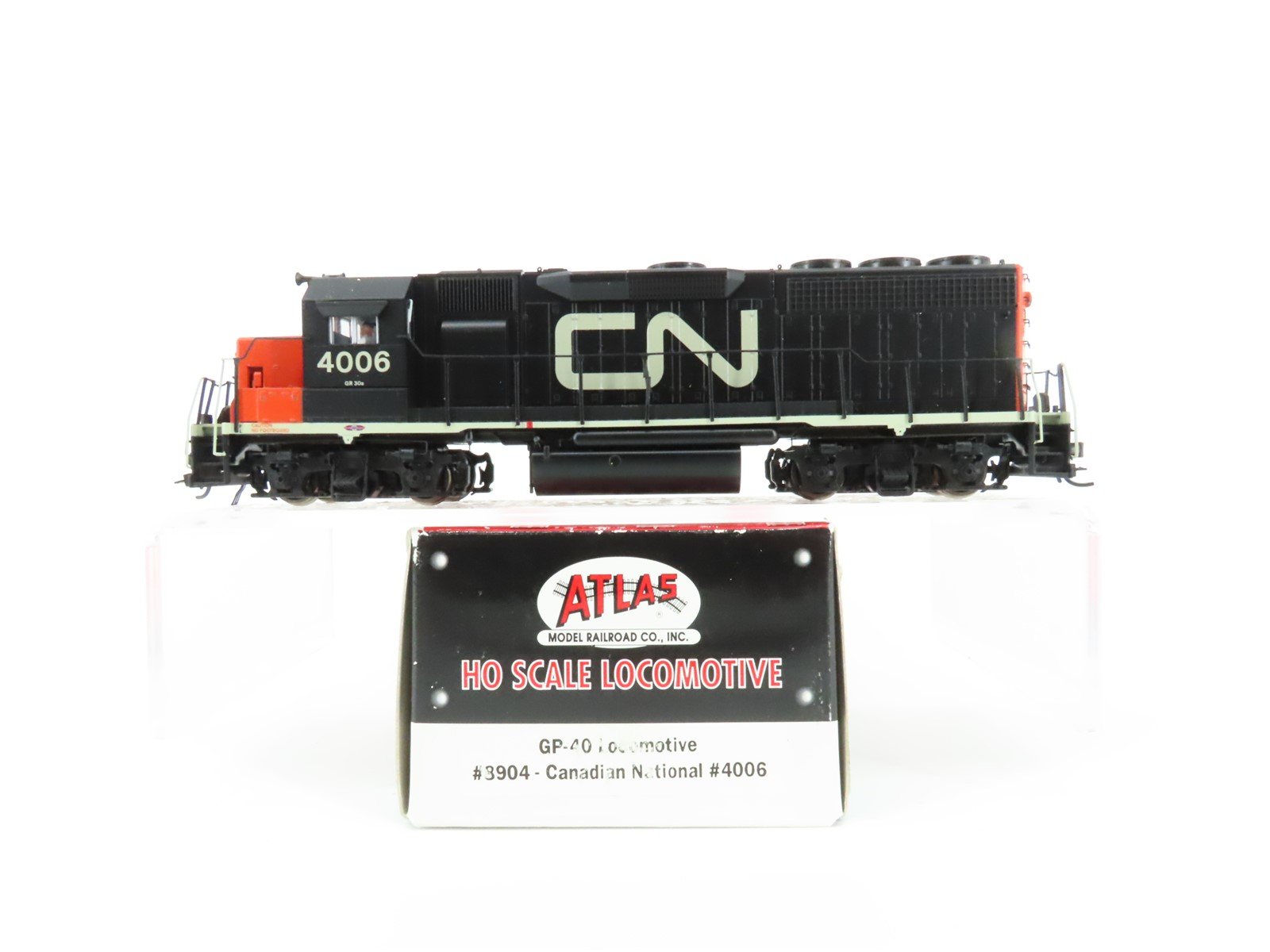 HO Scale Atlas 8904 CN Canadian National GP40 Diesel Locomotive #4006