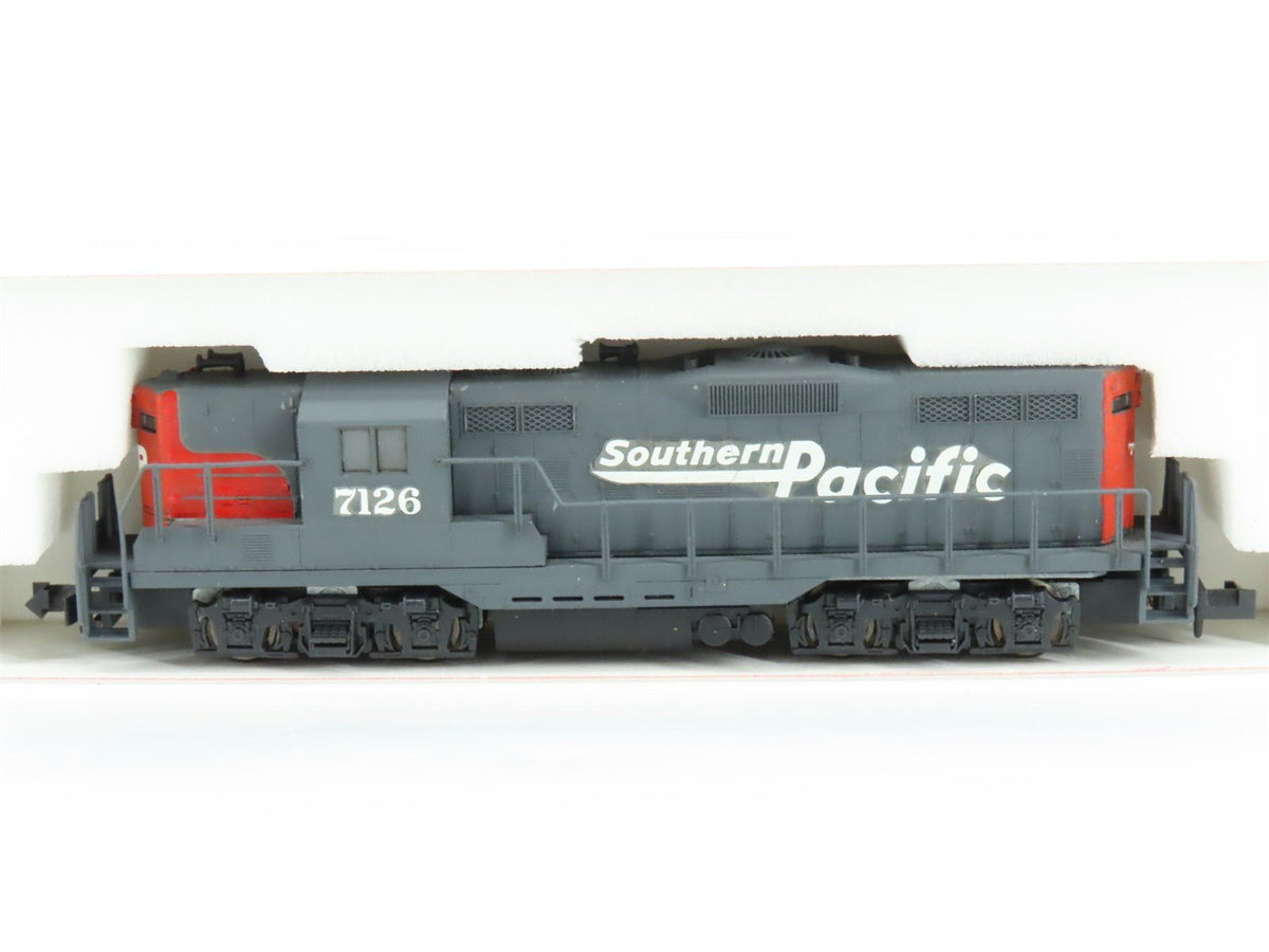 N Atlas/KATO 4330 SP Southern Pacific &quot;Bloody Nose&quot; GP9 Diesel #7126 - Custom