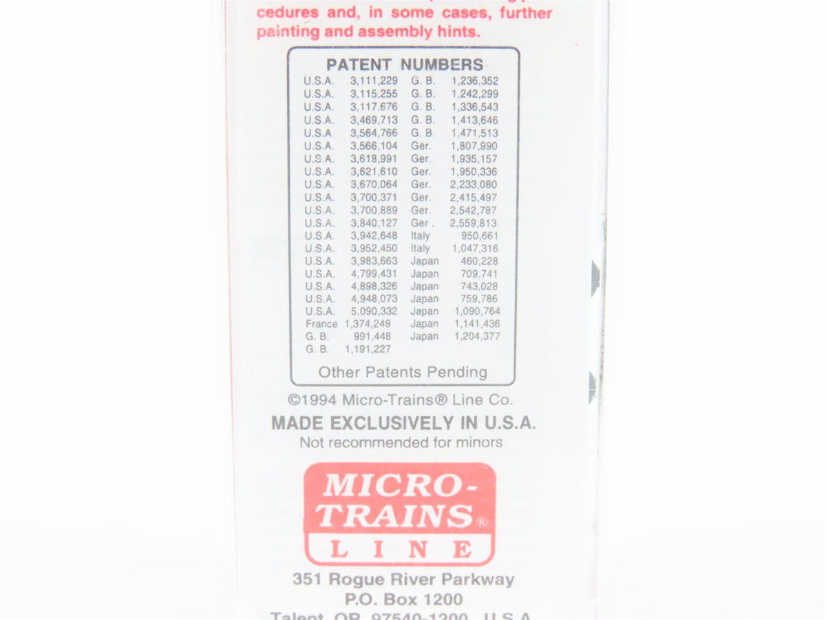 N Scale Micro-Trains MTL 20176 GN Great Northern Circus Train 40&#39; Box Car #18588