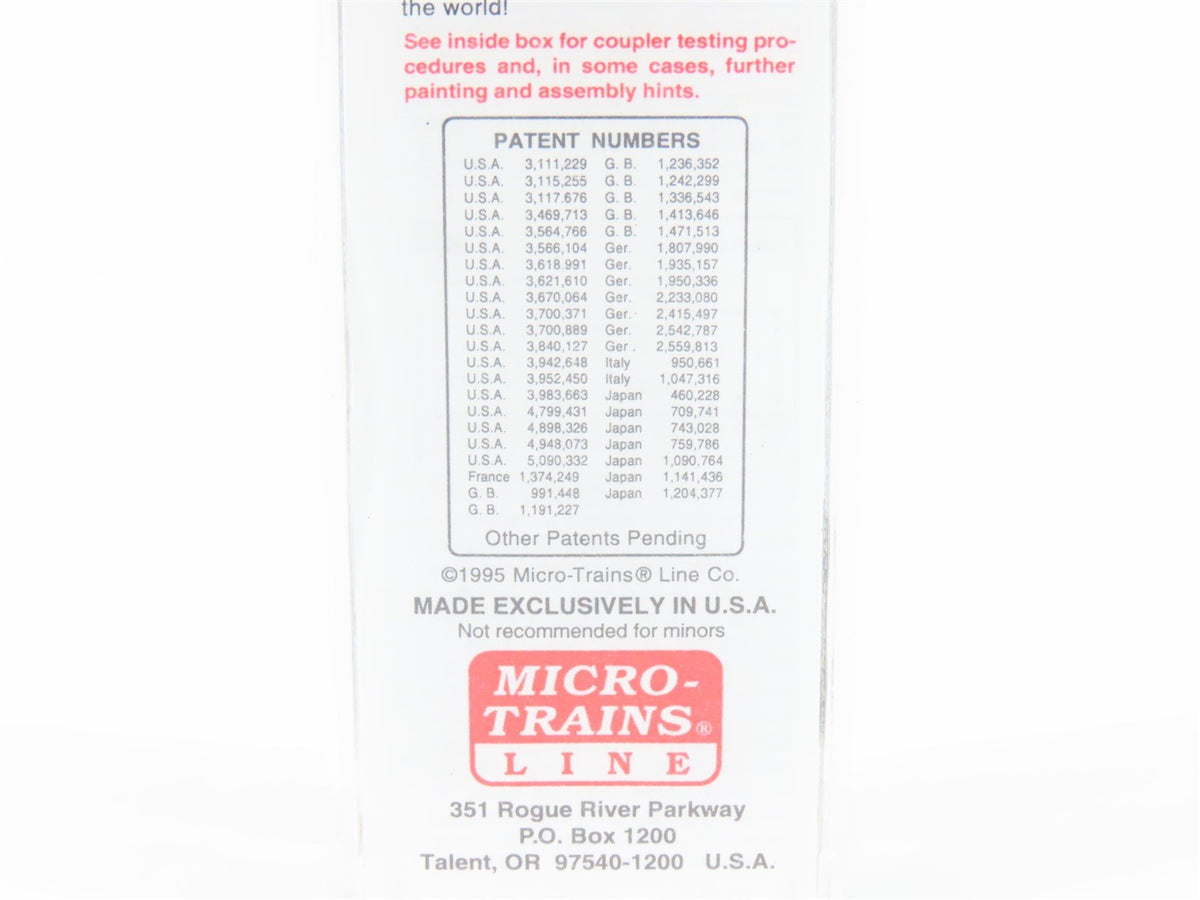 N Scale Micro-Trains MTL 93030 NYC New York Central 3-Bay Covered Hopper #886025