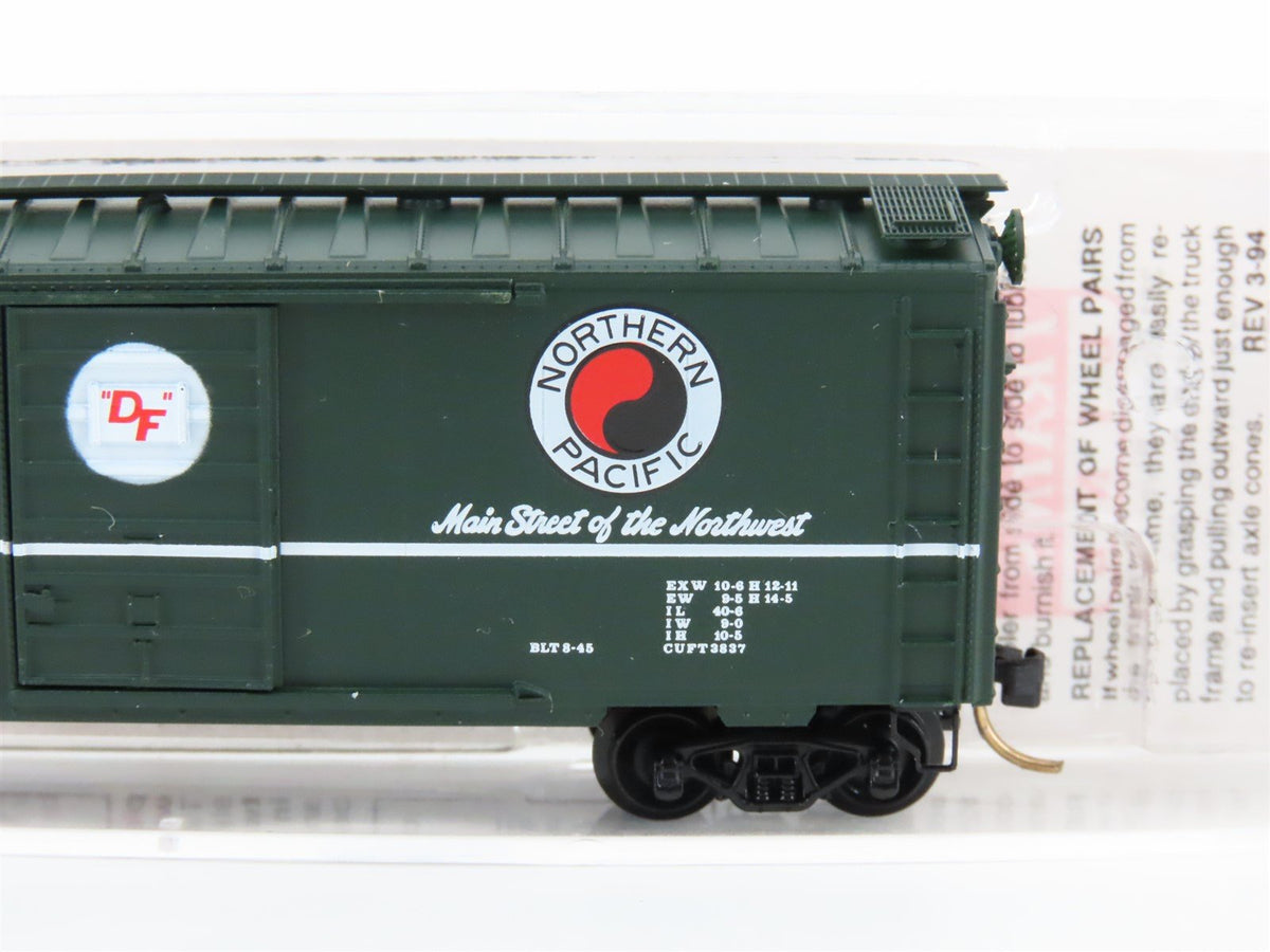 N Scale Micro-Trains MTL 20236 NP Northern Pacific 40&#39; Single Door Box Car #1001