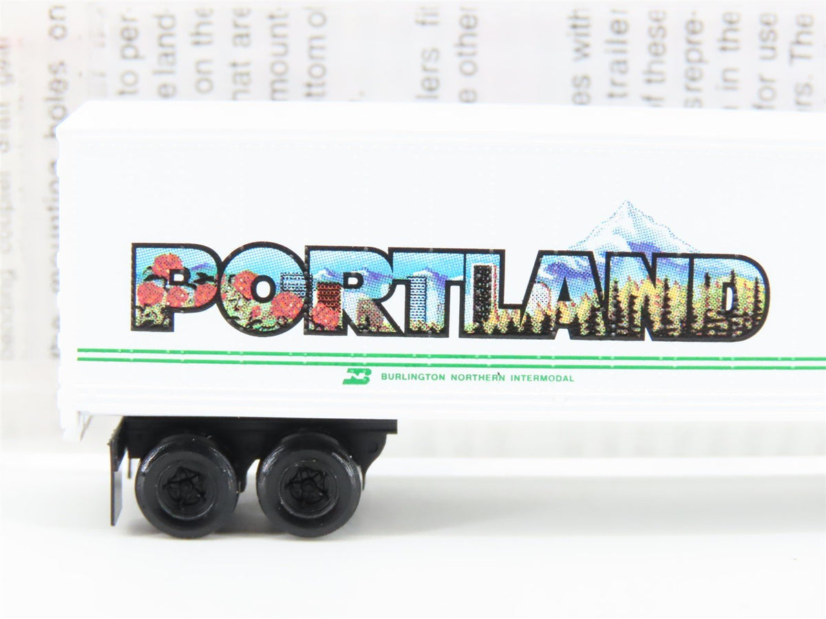 N Scale Micro-Trains MTL 67210 BNZ Intermodal Portland 45&#39; Trailer #237862
