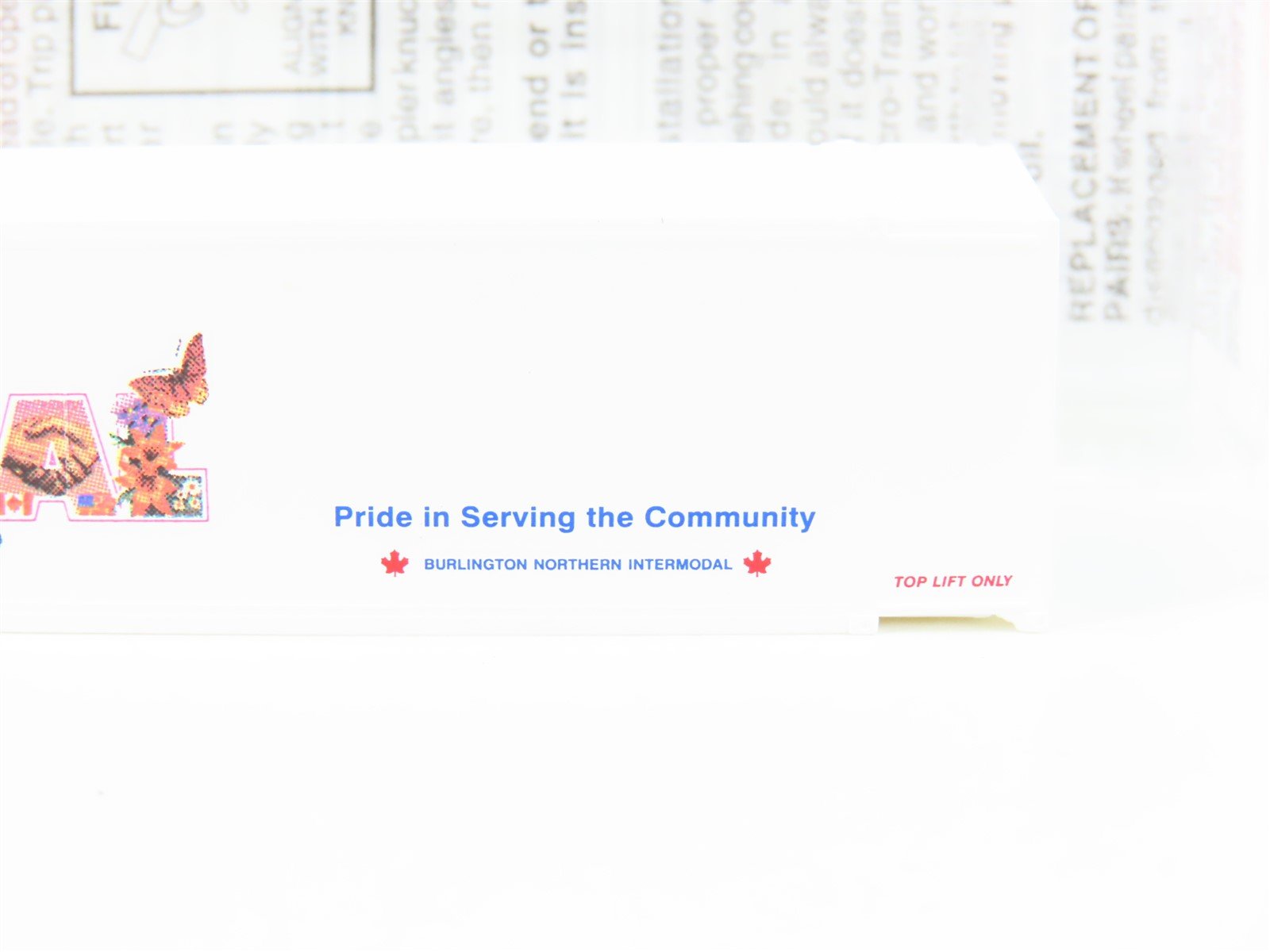 N Deluxe Innovations Micro-Trains MTL 81730 BNAU Montreal 48' Container #289549