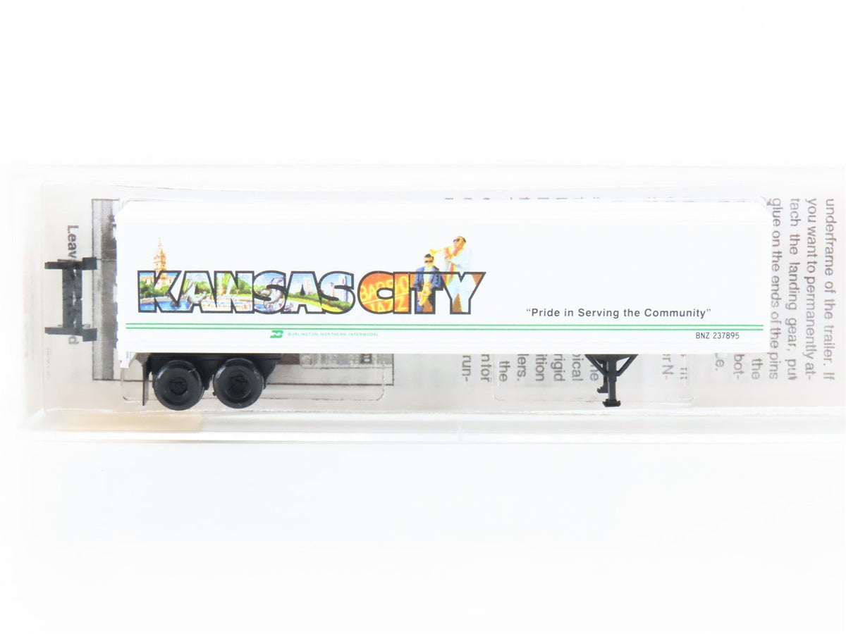 N Scale Micro-Trains MTL 67110 BNZ Intermodal Kansas City 45&#39; Trailer #237895