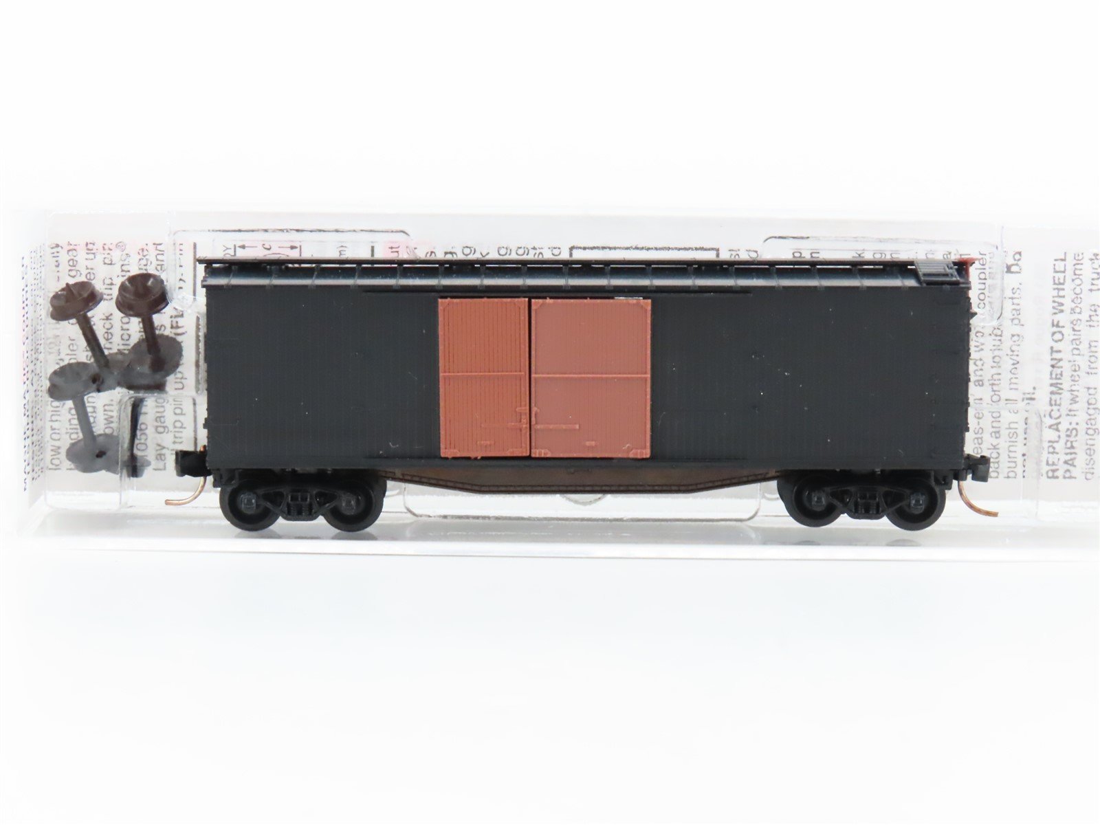 N Scale Micro-Trains MTL 41000 Undecorated 1-1/2 Door 40' Wood Box Car