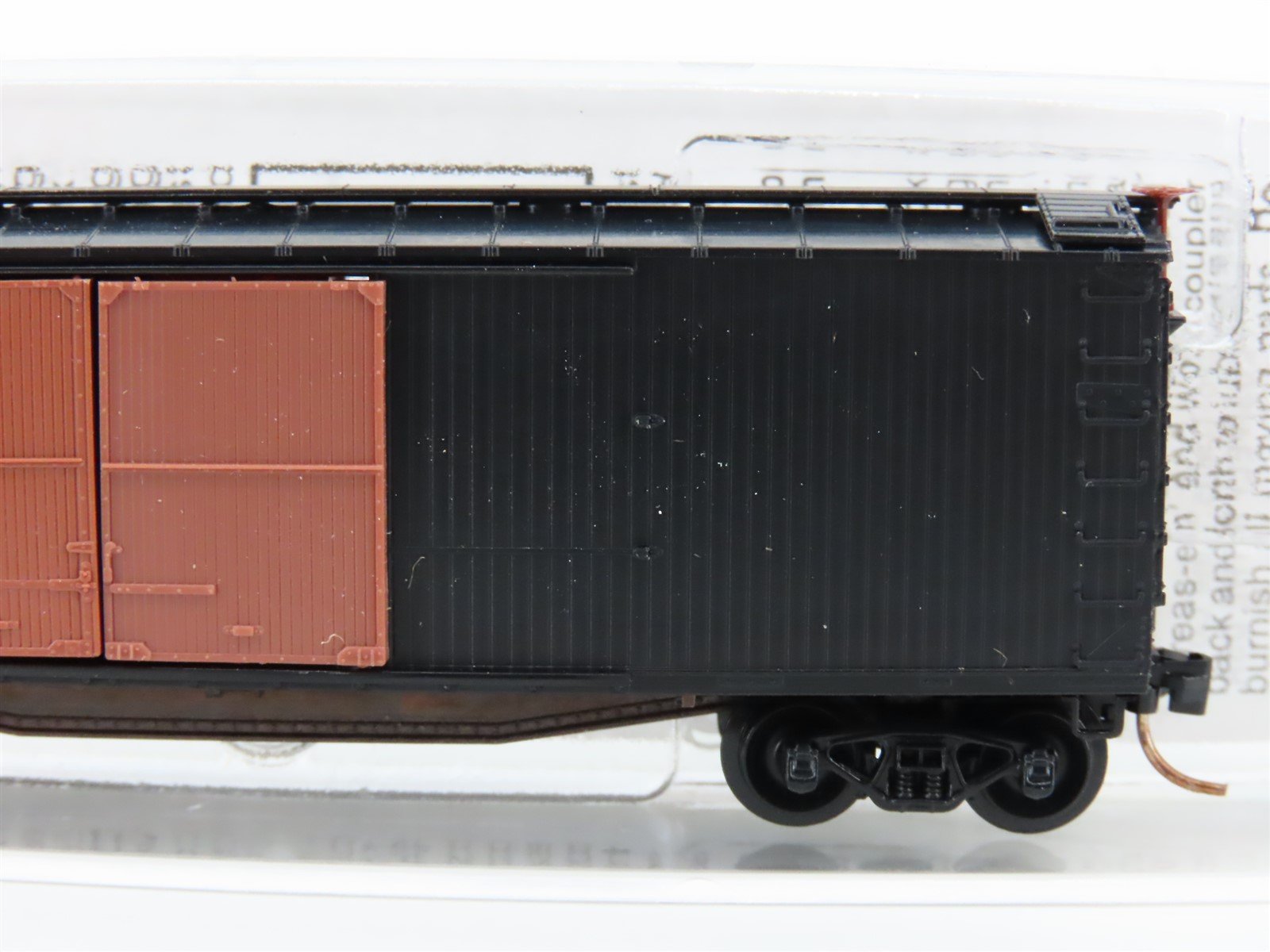 N Scale Micro-Trains MTL 41000 Undecorated 1-1/2 Door 40' Wood Box Car