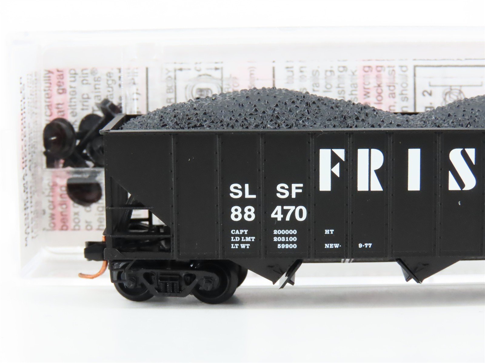 N Scale Micro-Trains MTL 10800170 SLSF 3 Bay Covered Hopper #88470 w/load