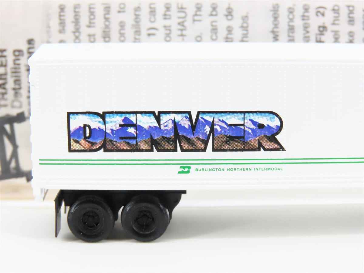 N Scale Micro-Trains MTL 67140 BNZ Intermodal Denver 45&#39; Trailer #237845