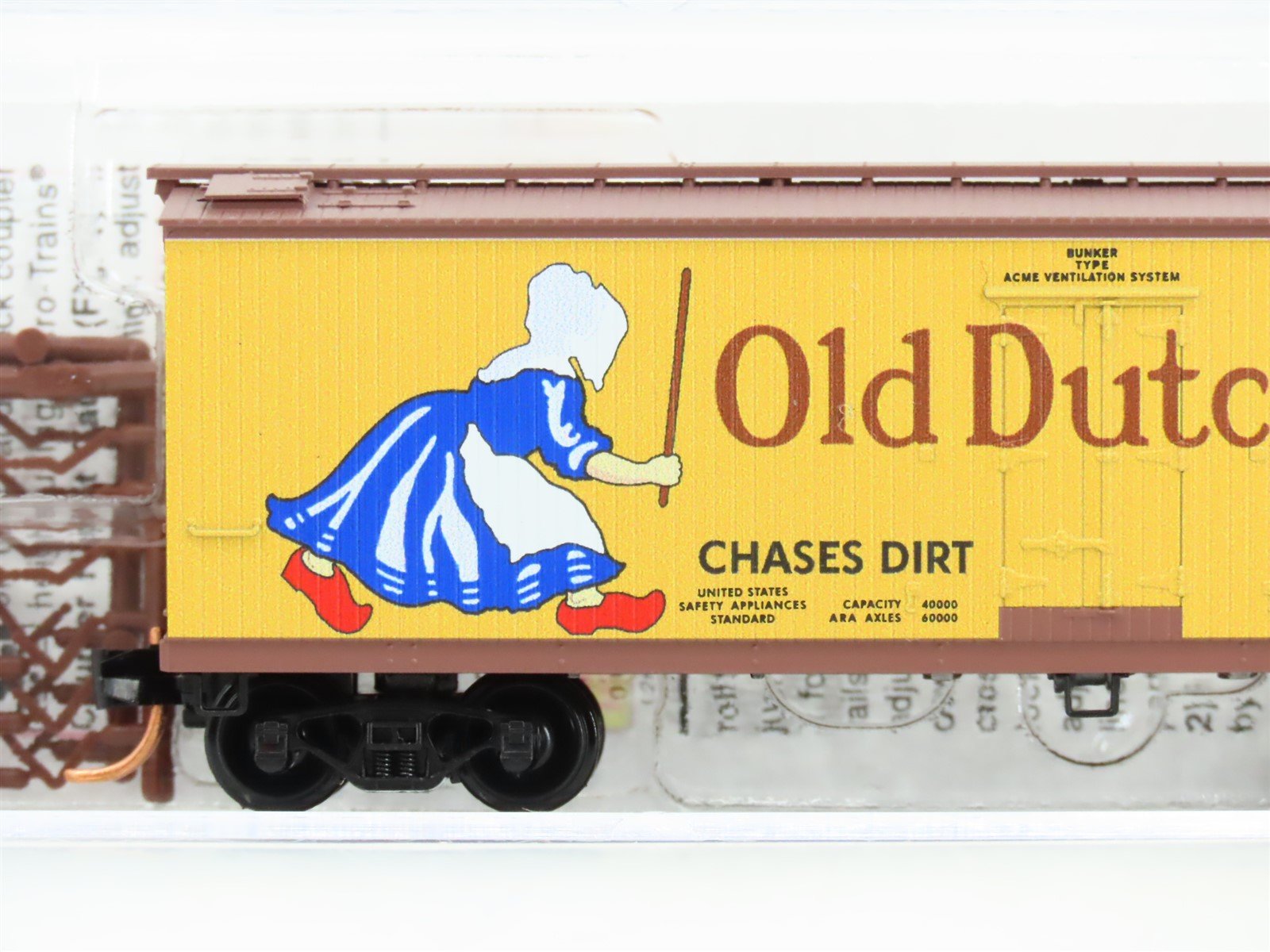 N Scale Micro-Trains MTL 04900770 Old Dutch Cleanser 40' Wood Reefer #8702
