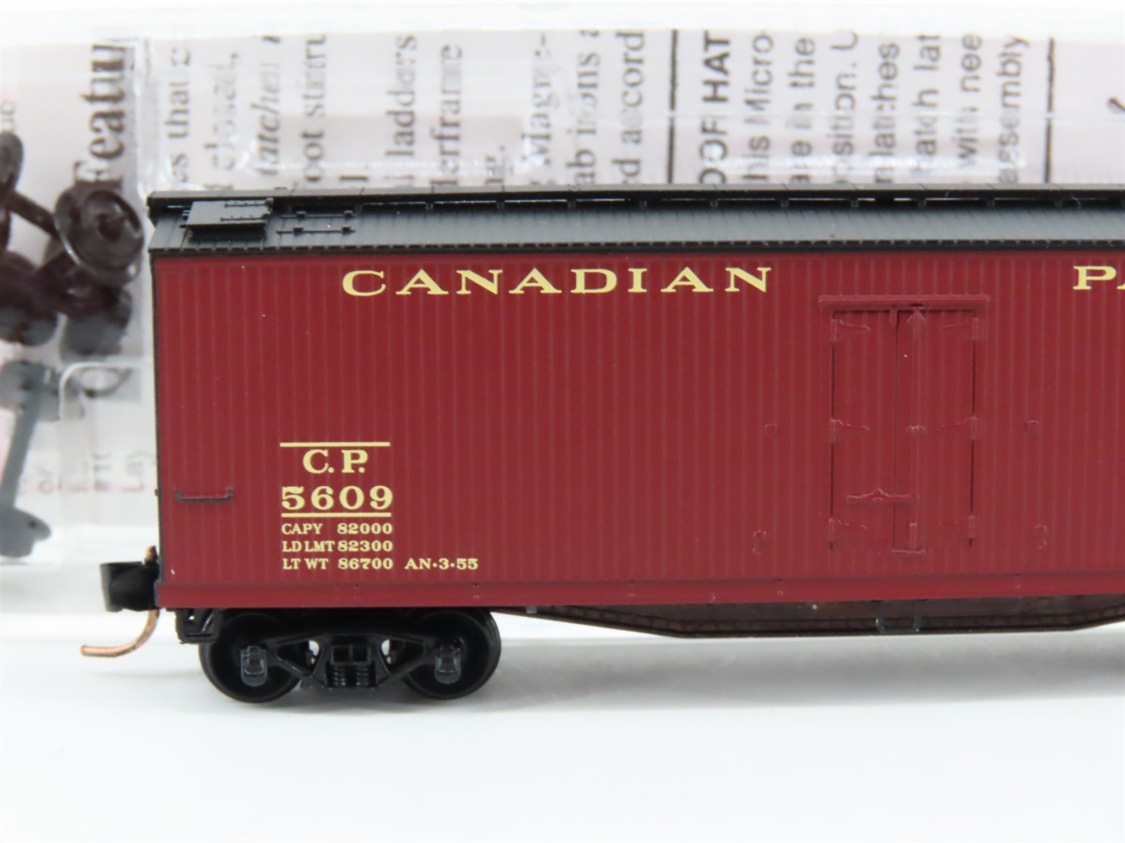 N Scale Micro-Trains MTL 04900530 CP Canadian Pacific 40' Wood Reefer #5609