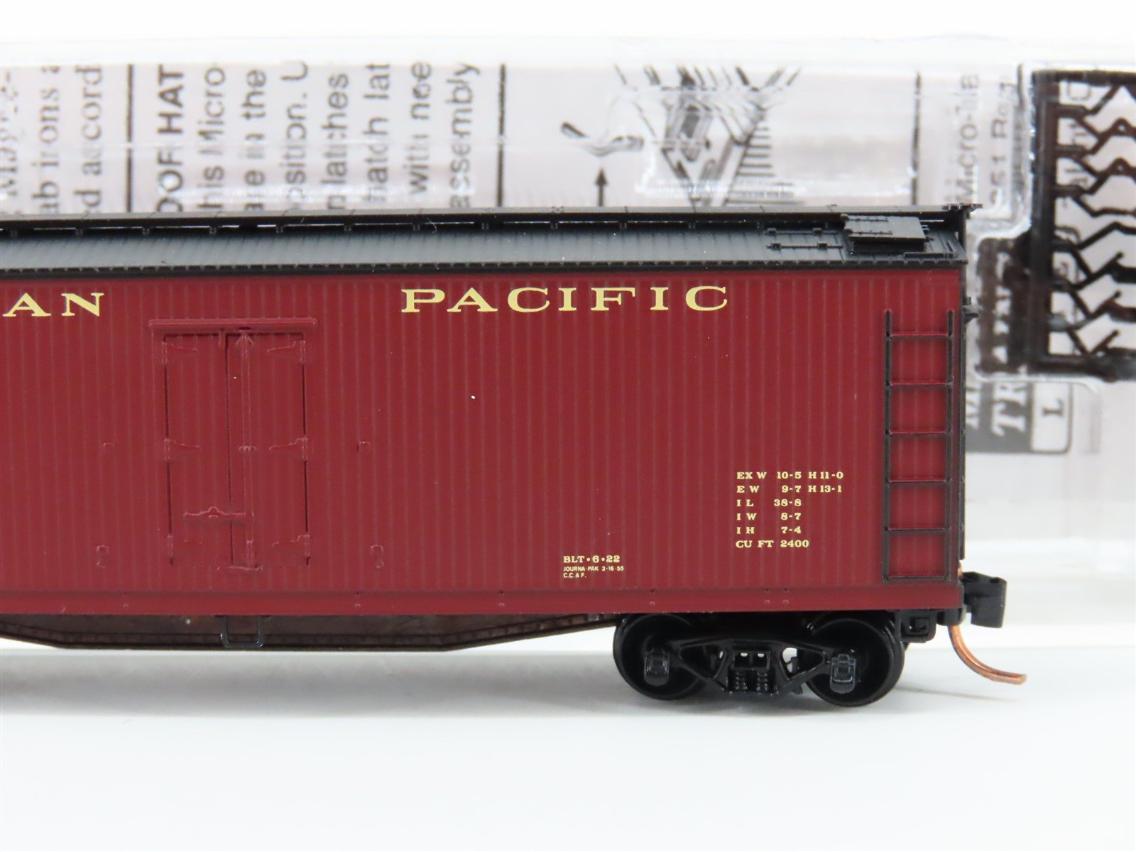 N Scale Micro-Trains MTL 04900530 CP Canadian Pacific 40' Wood Reefer #5609