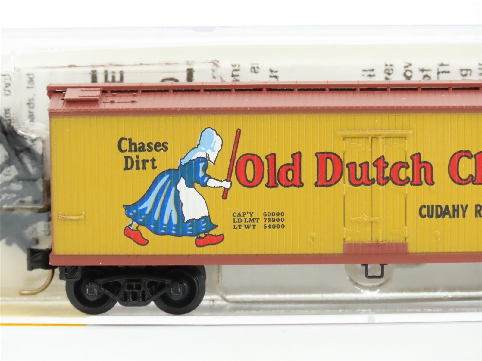 N Scale Micro-Trains MTL 49010 Old Dutch Cleanser 40' Wood Reefer #2962