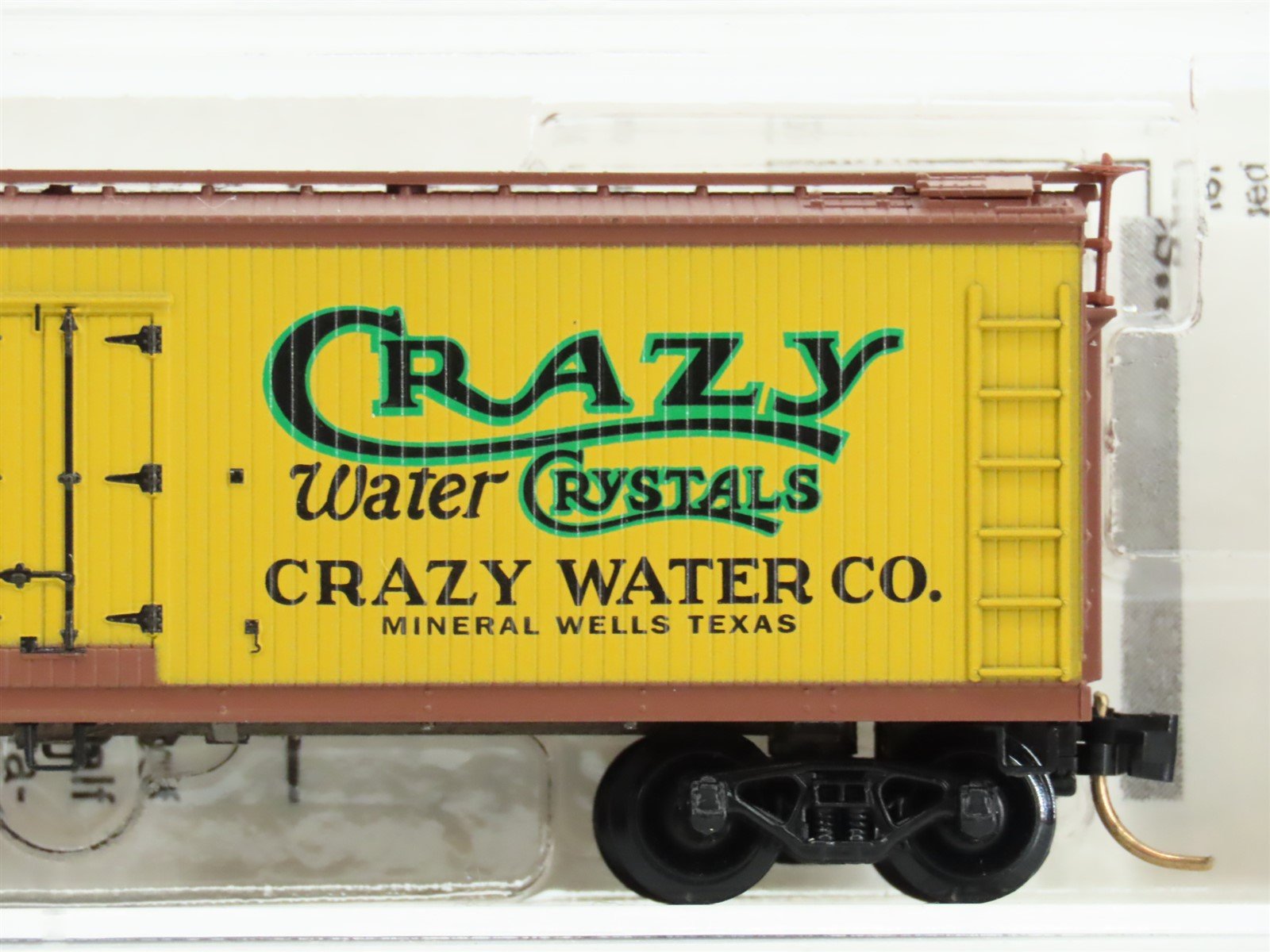 N Scale Micro-Trains MTL 49230 ART Crazy Water Crystals 40' Wood Reefer #417