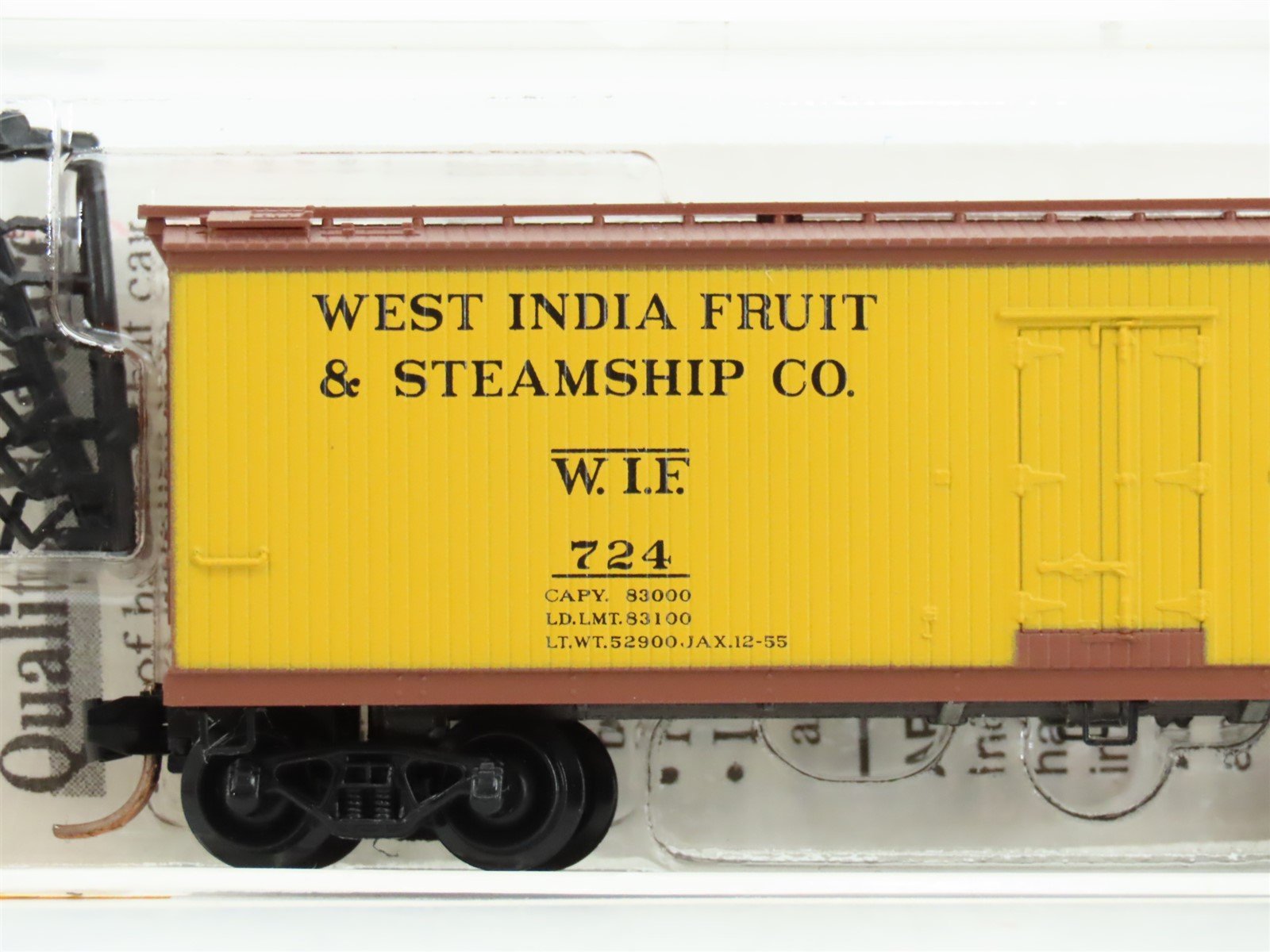 N Scale Micro-Trains MTL 49510 WIF West India Fruit Co. 40' Wood Reefer #724