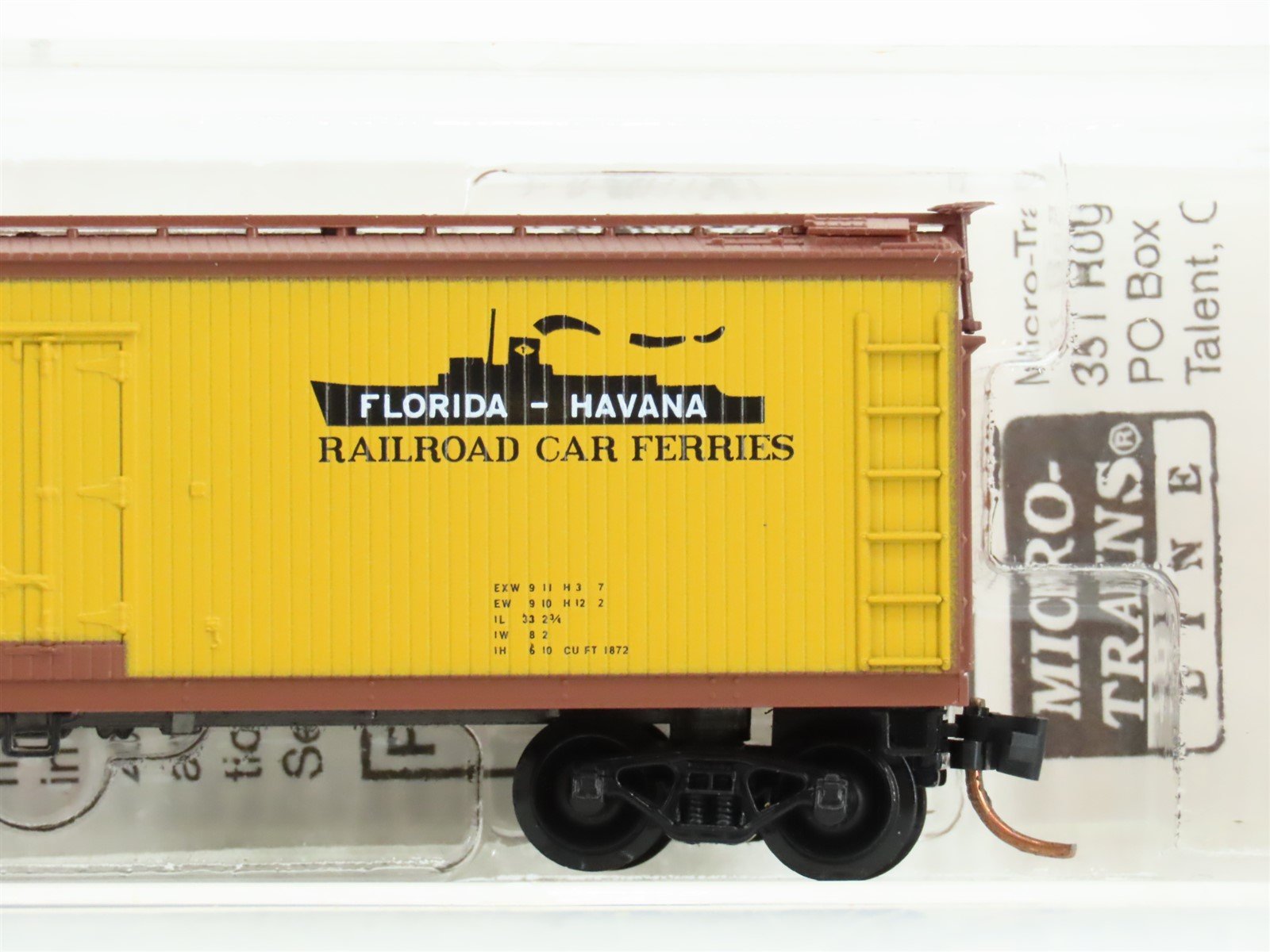 N Scale Micro-Trains MTL 49510 WIF West India Fruit Co. 40' Wood Reefer #724