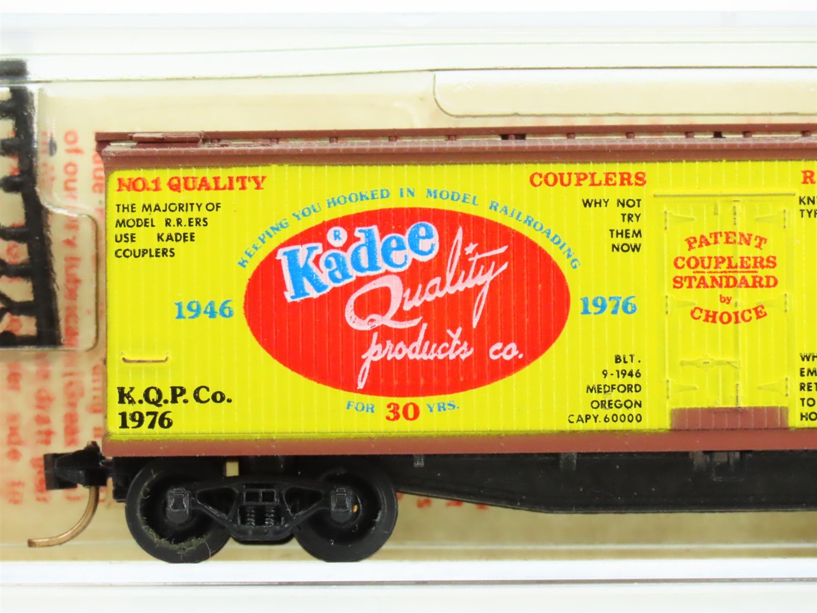 N Scale Micro-Trains MTL/Kadee 47990 Kadee 1946-76 40' Wood Reefer #1976