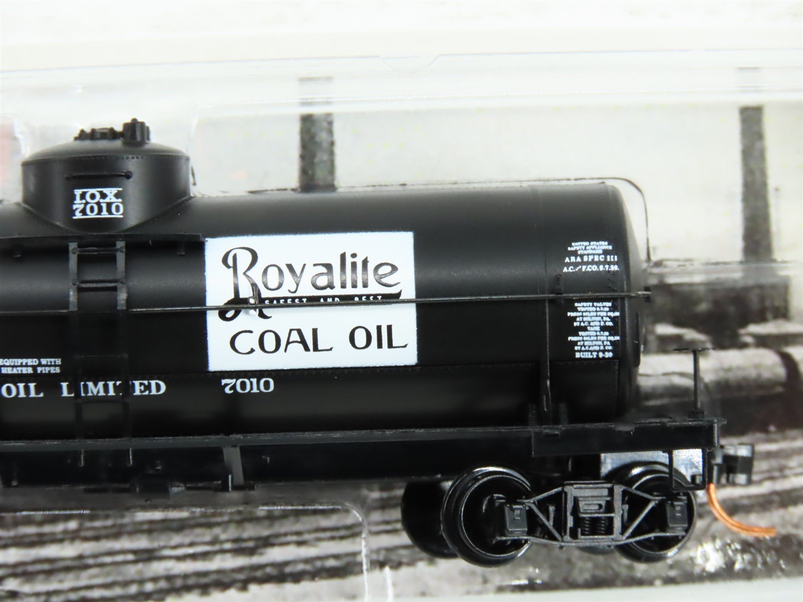 N Micro-Trains MTL 06500770 IQX Imperial Gas 39' Single Dome Tankcar #7010