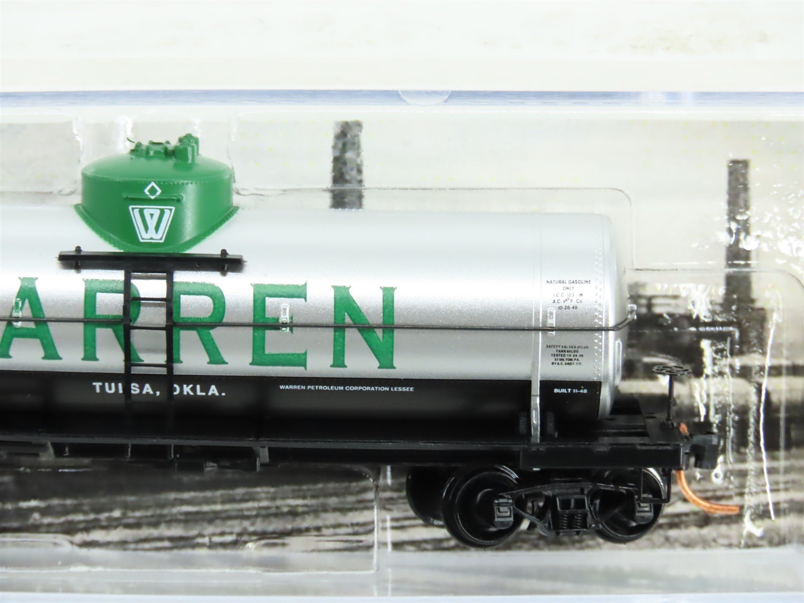 N Micro-Trains MTL 06500740 WRNX Warren Petroleum 39' Single Dome Tankcar #204