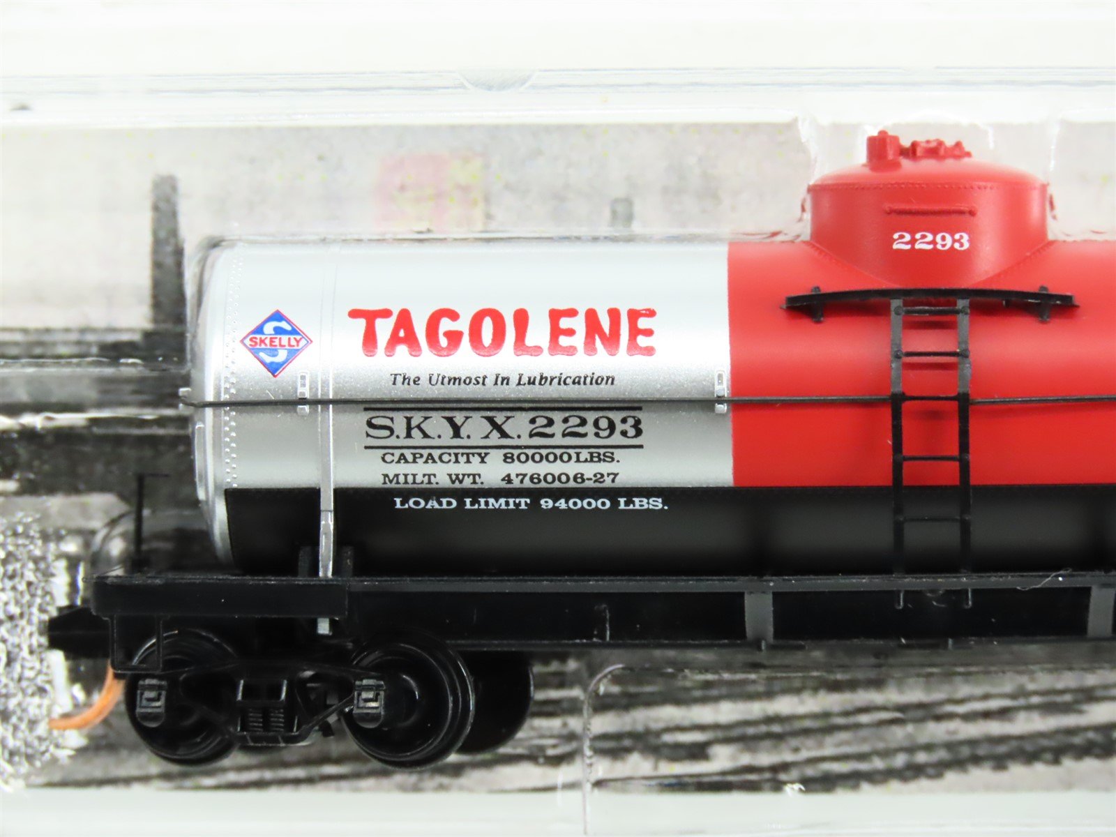 N Scale Micro-Trains MTL 06500780 SKYX Skelly Oil 39' Single Dome Tankcar #2293