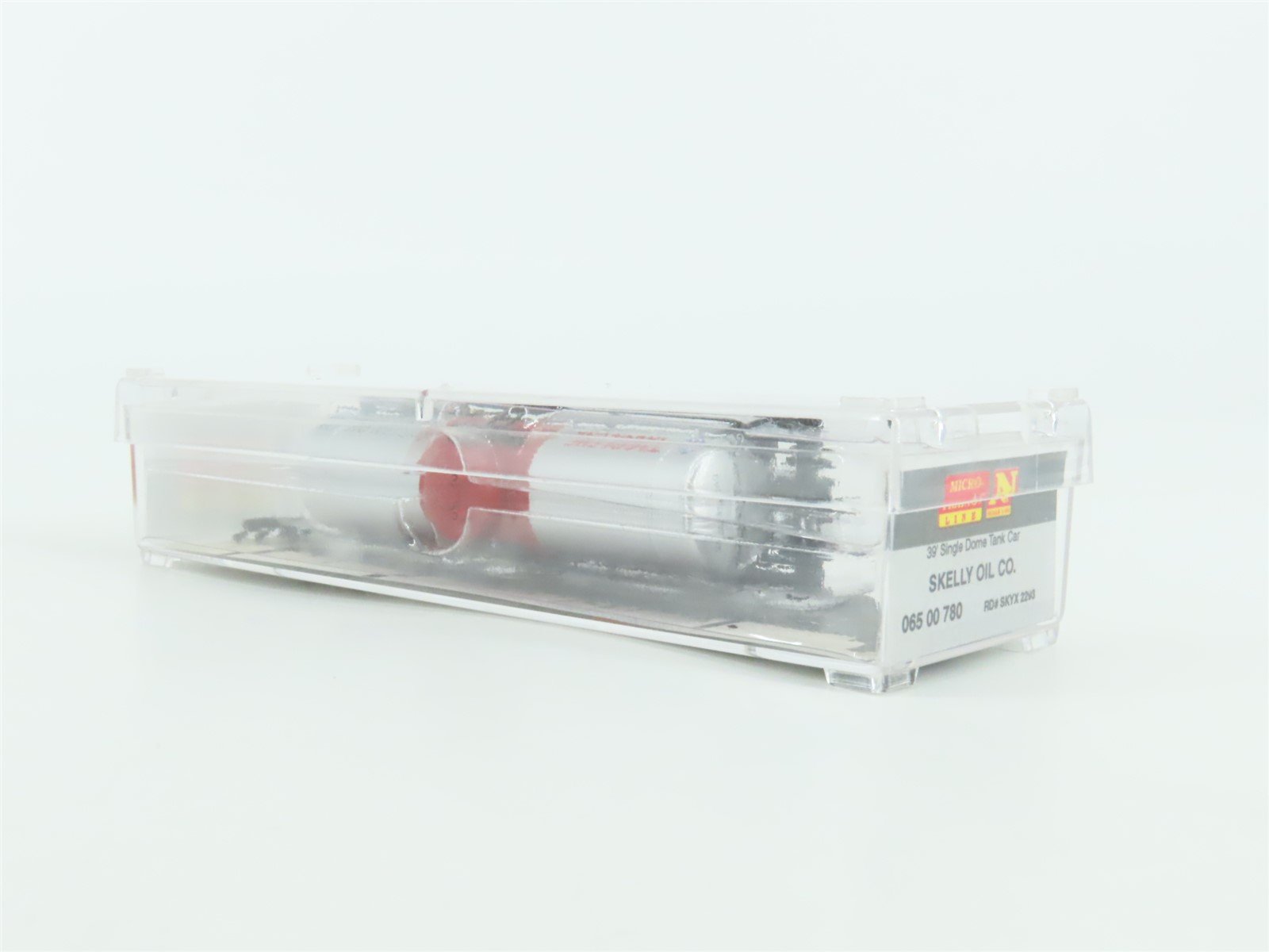 N Scale Micro-Trains MTL 06500780 SKYX Skelly Oil 39' Single Dome Tankcar #2293
