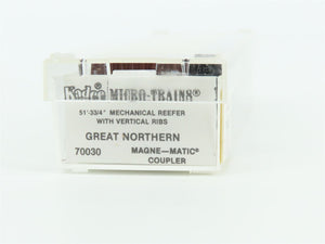 N Scale Micro-Trains MTL/Kadee 70030 GN Great Northern 51' Mech Reefer Car #8832