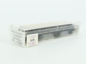 N Scale Micro-Trains MTL/Kadee 70030 GN Great Northern 51' Mech Reefer Car #8832
