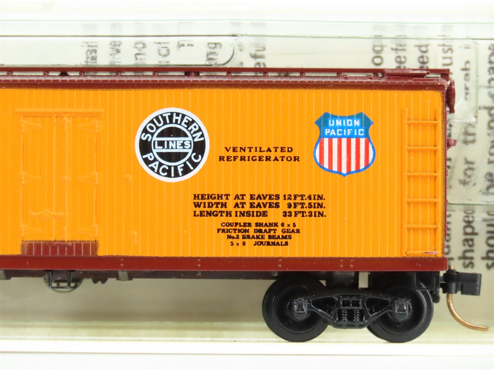 N Micro-Trains MTL/Kadee 47060 PFE Pacific Fruit Express 40' Reefer Car #19828