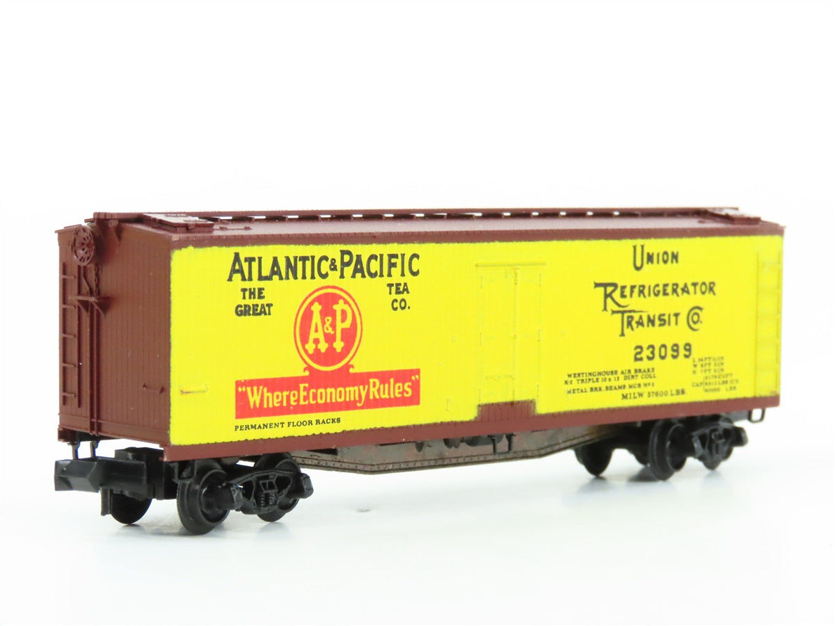 N Micro-Trains MTL/Kadee 47011 URTC A&amp;P Atlantic &amp; Pacific 40&#39; Reefer Car #23099