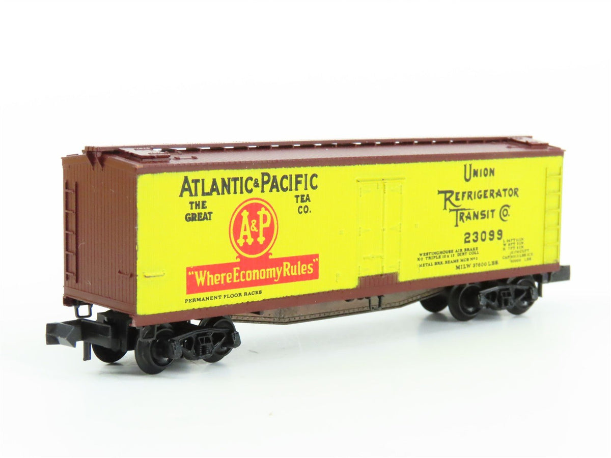 N Micro-Trains MTL/Kadee 47011 URTC A&amp;P Atlantic &amp; Pacific 40&#39; Reefer Car #23099