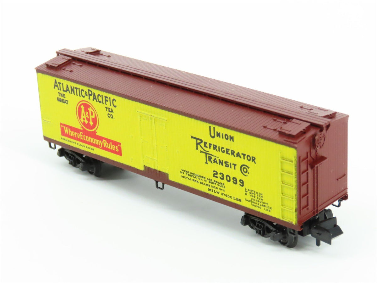 N Micro-Trains MTL/Kadee 47011 URTC A&amp;P Atlantic &amp; Pacific 40&#39; Reefer Car #23099