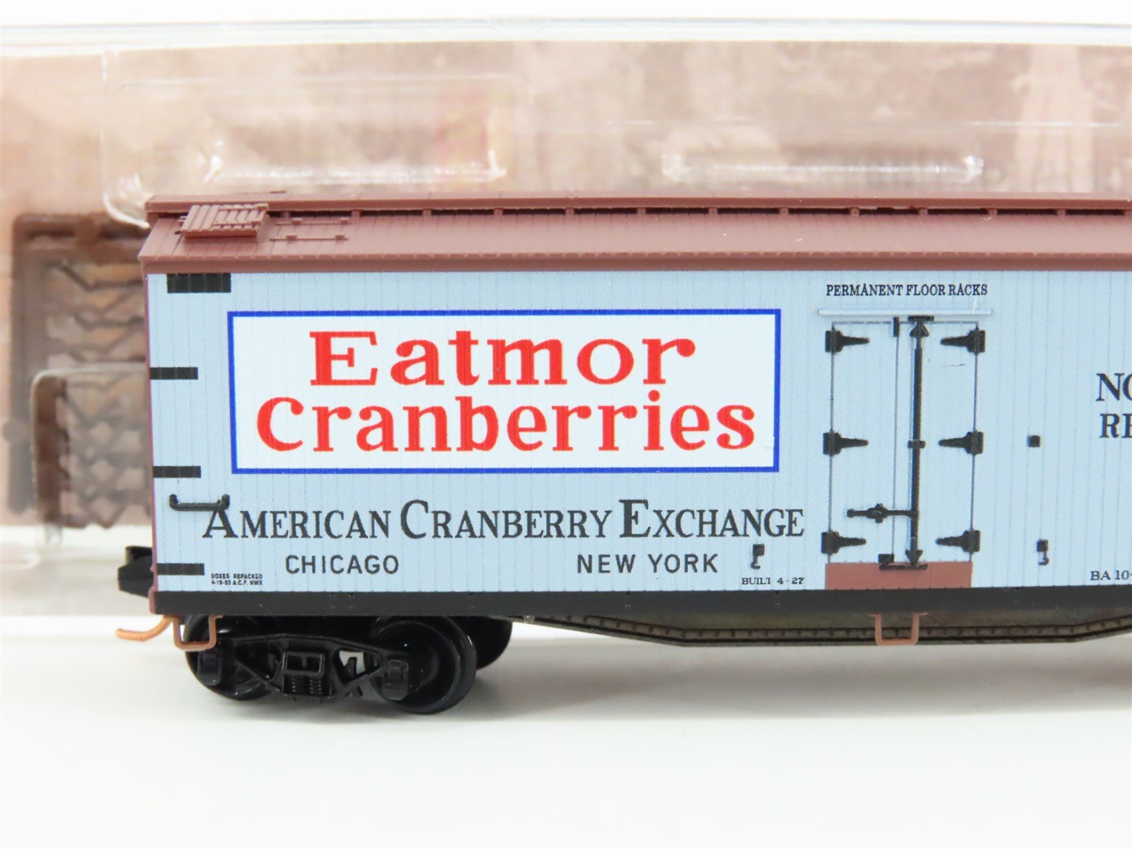 N Scale Micro-Trains MTL 04900820 NWX Eatmor Cranberries 40' Wood Reefer #14021