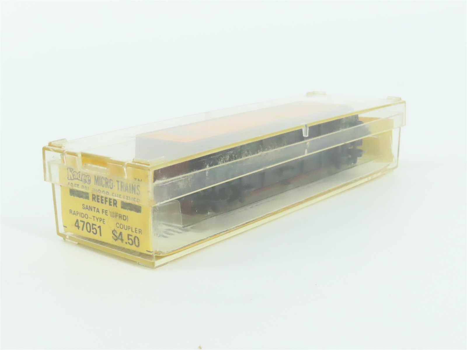 N Scale Micro-Trains MTL/Kadee 47051 SFRD Santa Fe 40' Reefer Car #25910