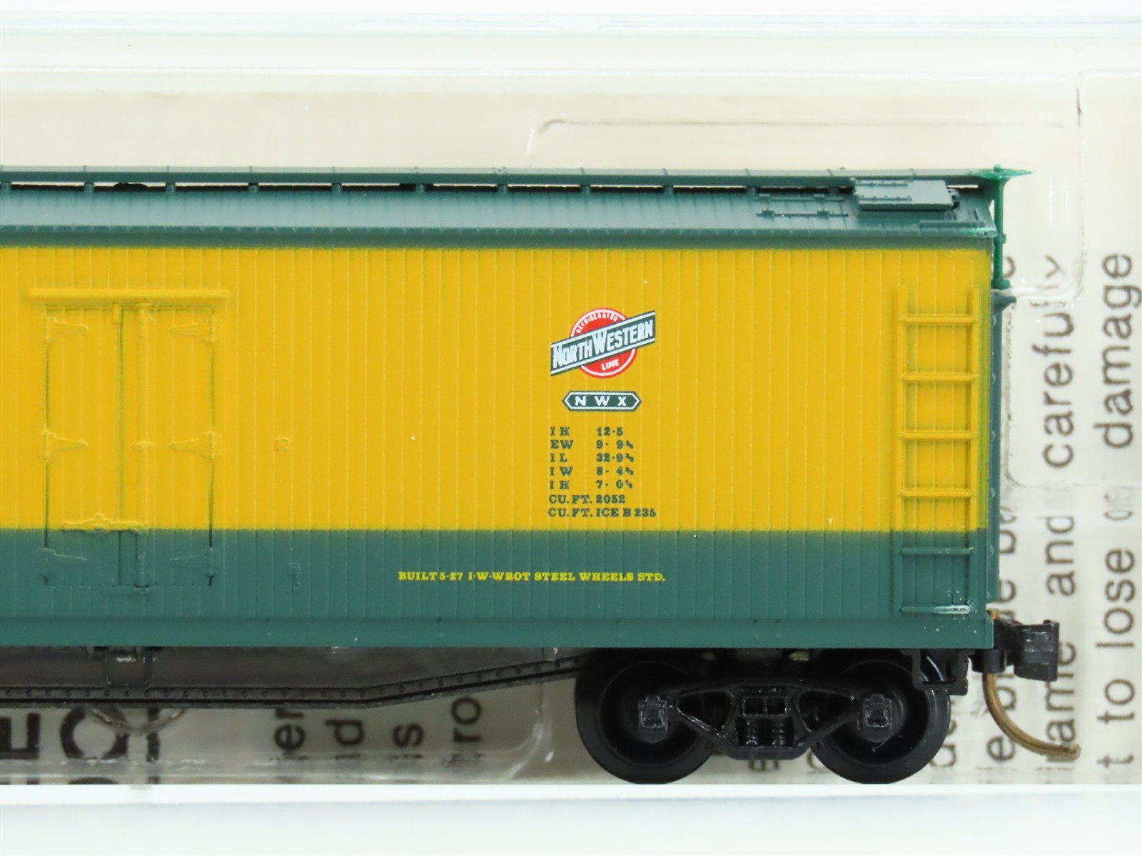 N Micro-Trains MTL/Kadee 49270 NWX Northwestern 40' Reefer Car #15026