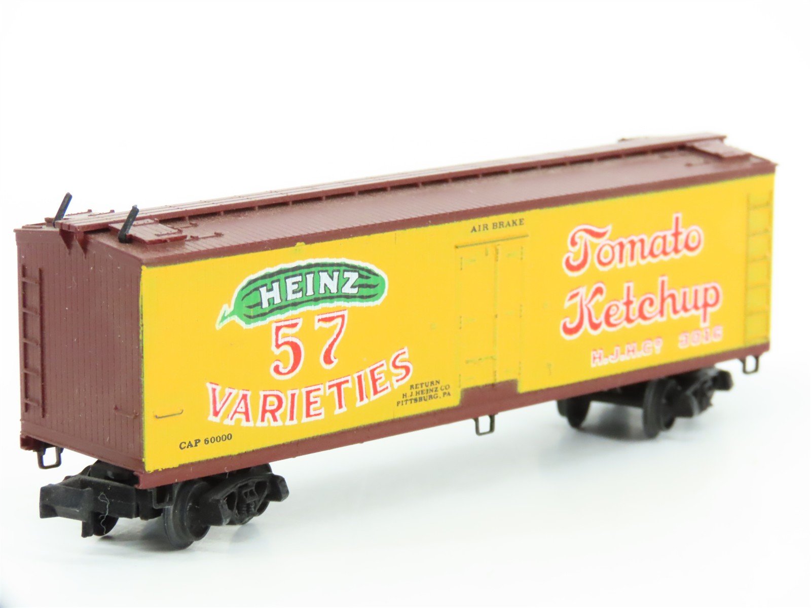 N Micro-Trains MTL/Kadee 47021 HJHC Heinz Ketchup 57 40' Reefer Car #3016