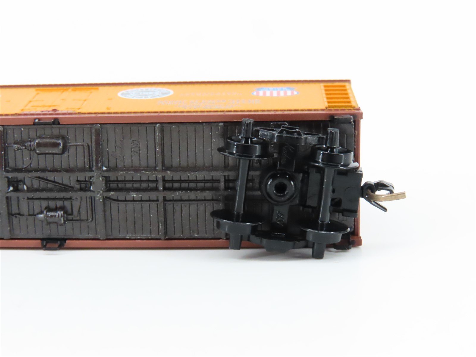 N Kadee Micro-Trains MTL 47060 SP UP PFE Pacific Fruit Express 40' Reefer #18943