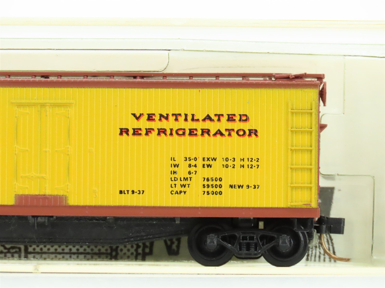 N Micro-Trains MTL/Kadee 47080 NYDX New York Despatch 40' Wood Reefer #8051